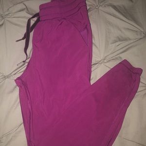 Lululemon magenta nylon pants